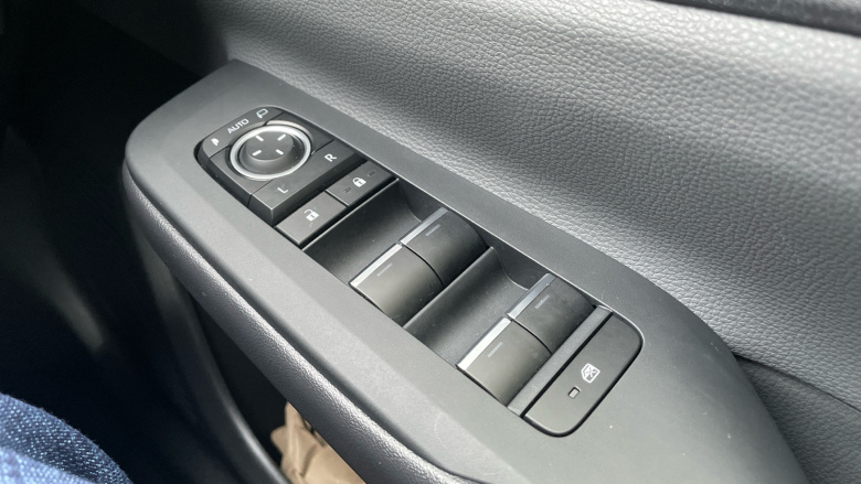 Toyota Prius 2.0 PHEV Design 5dr CVT Hatchback